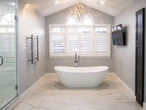 Luxury bathroom with Bath tub