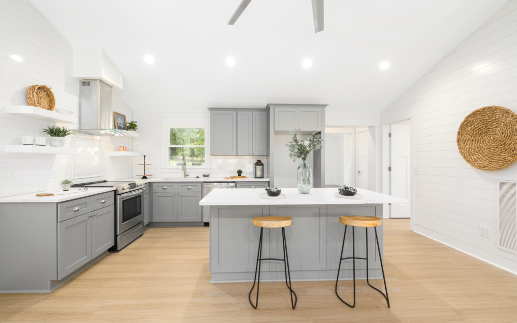 Kitchen Island VS Peninsula: How to Choose What's Best for Your Layout ...