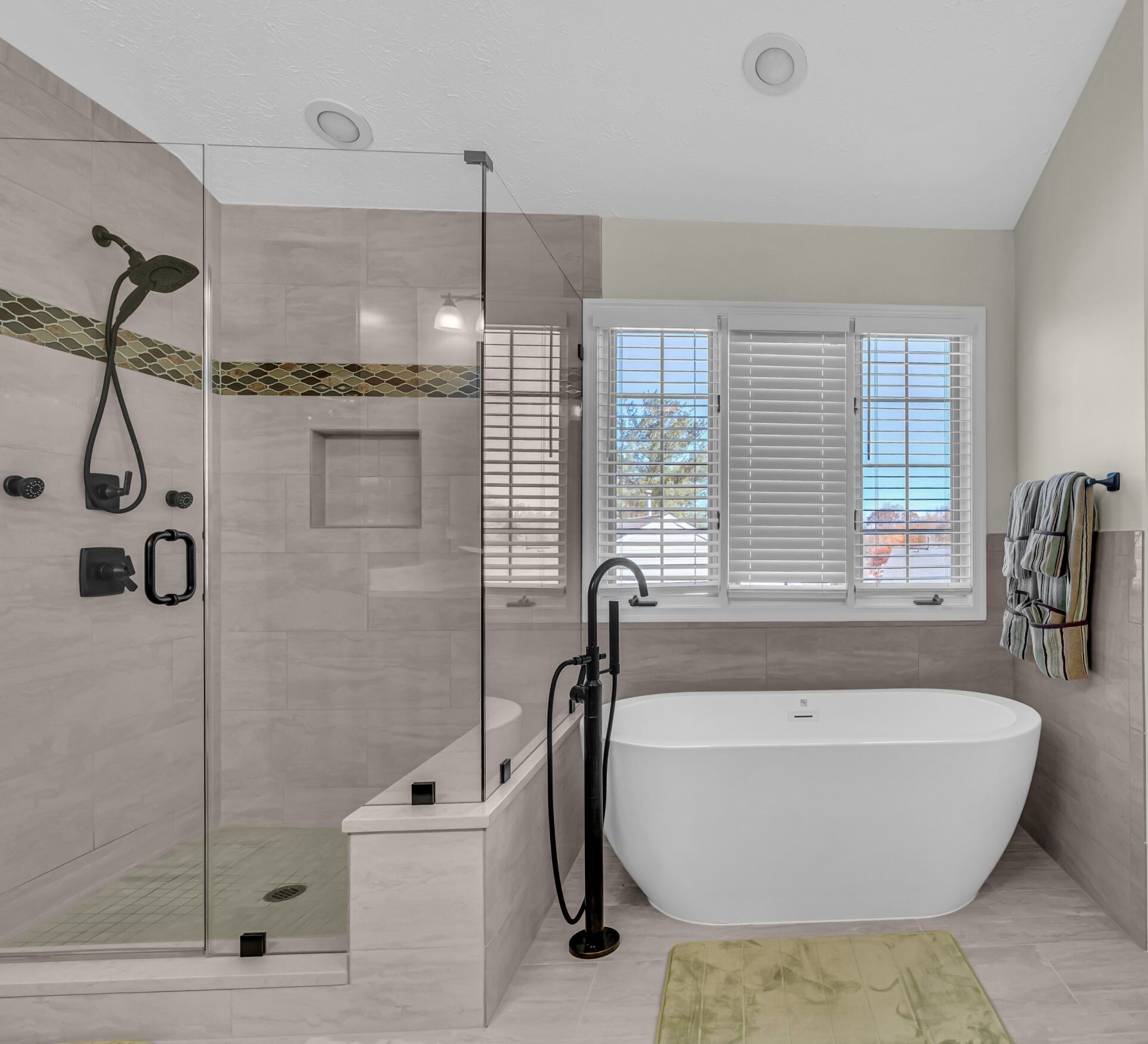 Best Bathroom Remodeling In Wheaton Glenmont MD Mega Kitchen And Bath   D320cc8d 5bd2 4c61 8000 02ae1a51643b 2 