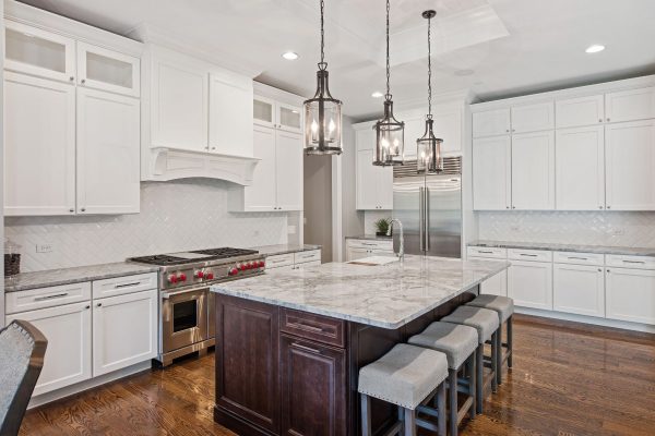 Kitchen Island VS Peninsula: How to Choose What's Best for Your Layout & Budget